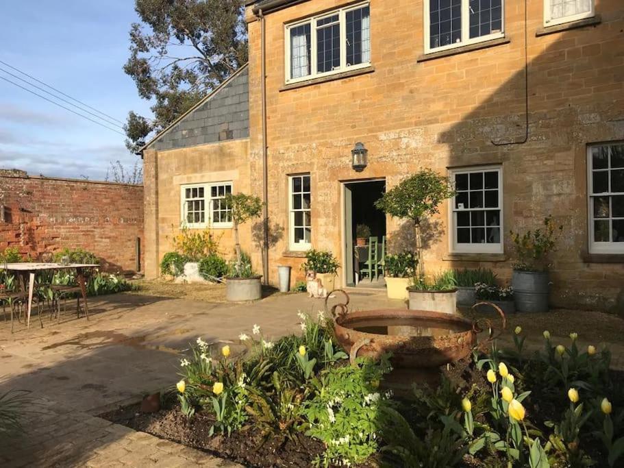 Escape To Ash House 18Th Century Manor In Somerset Martock Eksteriør billede